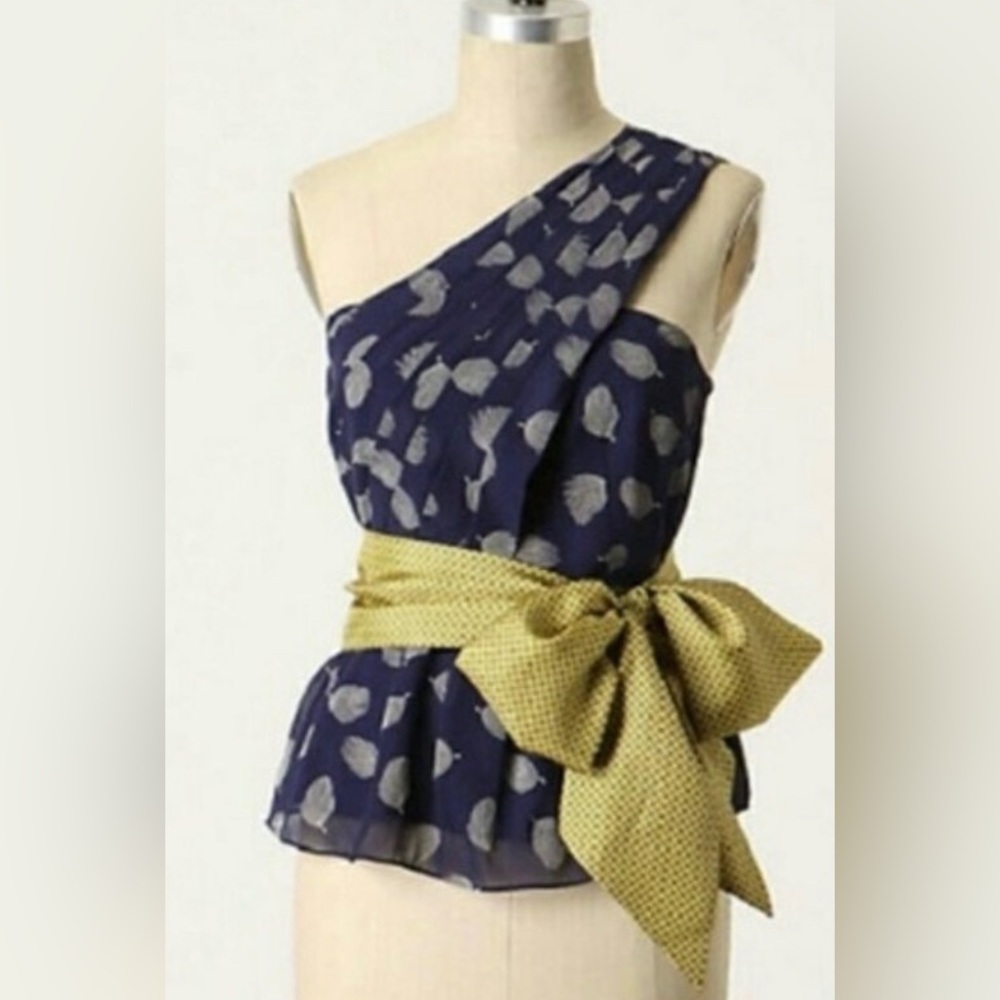 NWT Anthropologie one-shoulder, silk Fei navy feather print boho top, size 0